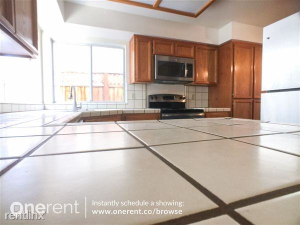1144 Strada Almaden - Photo 3 of 19