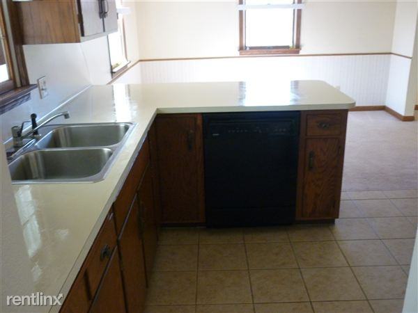 2222 Potts Ln - Photo 3 of 5