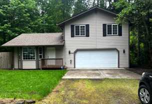 17513 Loop Ln Se - Photo 1 of 1