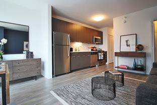 637 N Wells St - Photo 1 of 1