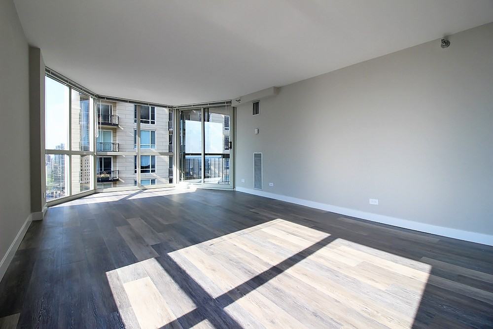 1 E Delaware Pl #1-1 - Photo 2 of 32