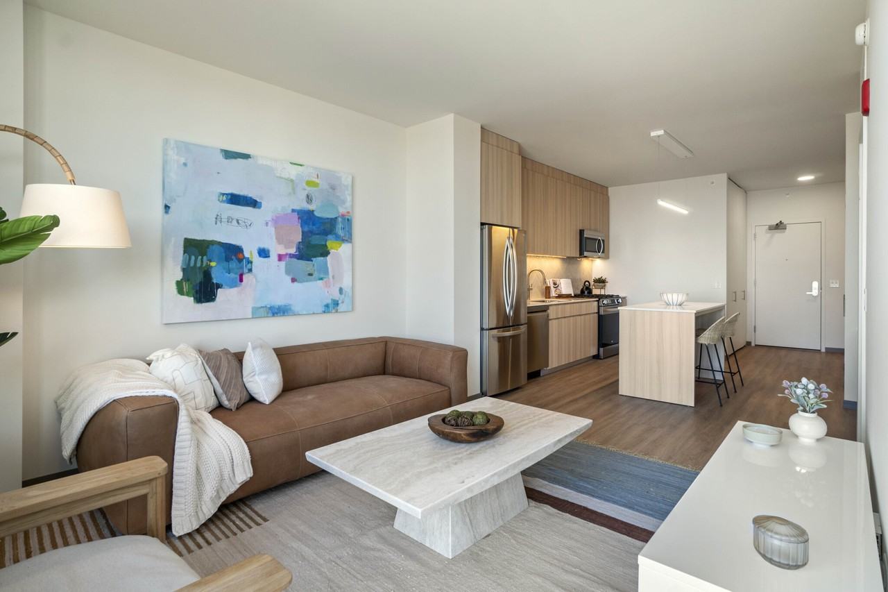 513 S Damen Ave #1-1 - Photo 4 of 31