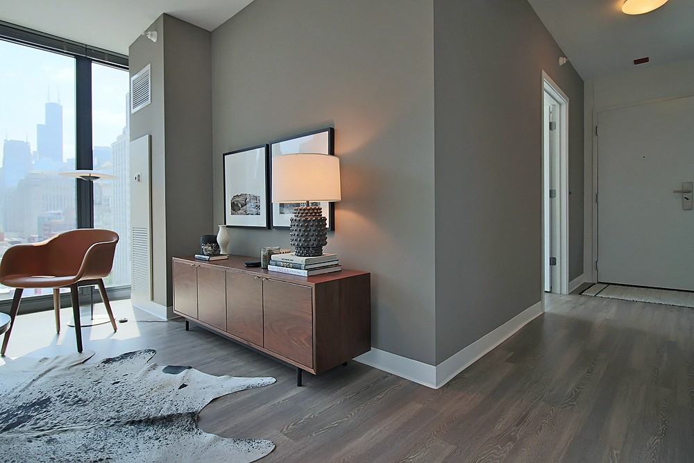 637 N Wells St #2-2 - Photo 5 of 30