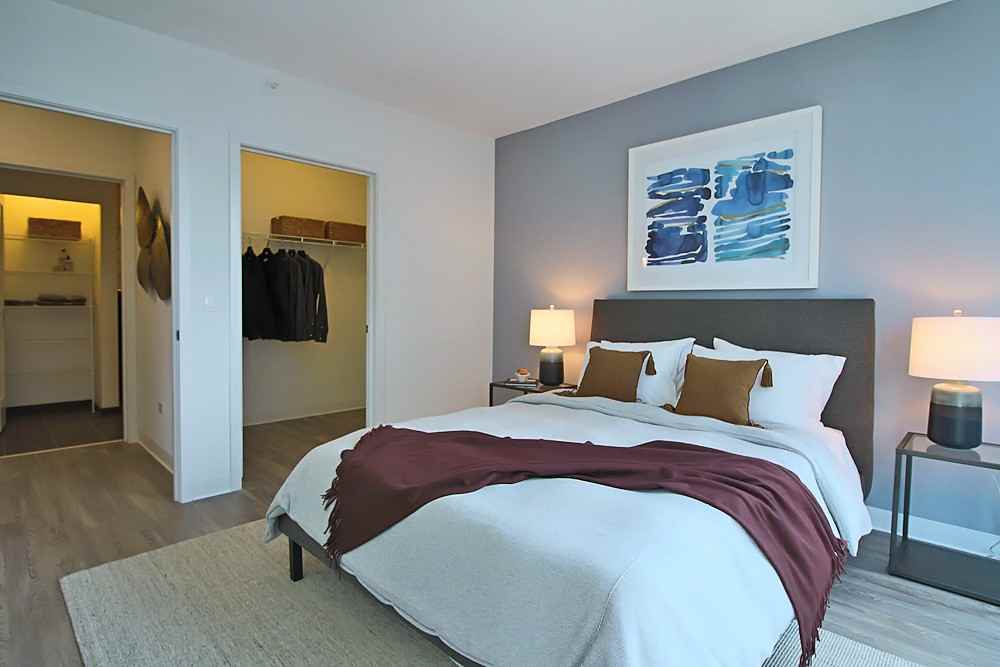 637 N Wells St #2-1 - Photo 4 of 27