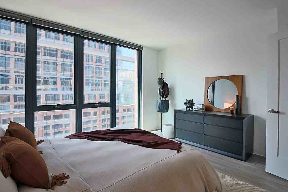 637 N Wells St #2-1 - Photo 7 of 27