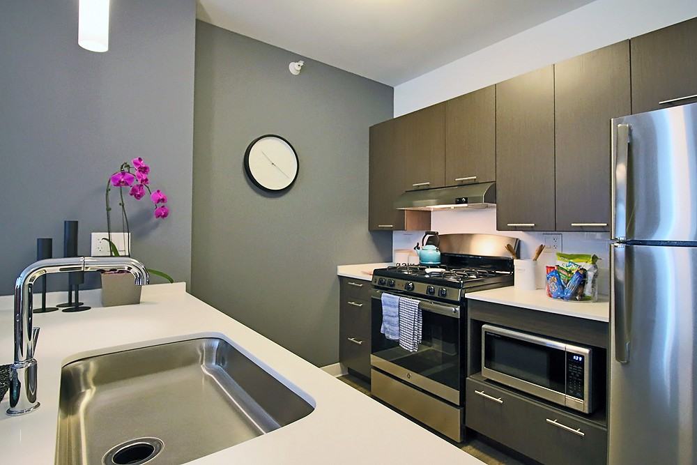 637 N Wells St #2-1 - Photo 4 of 27