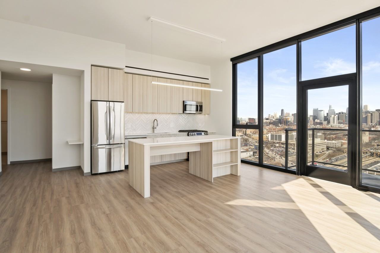 513 S Damen Ave #2-2 - Photo 4 of 29