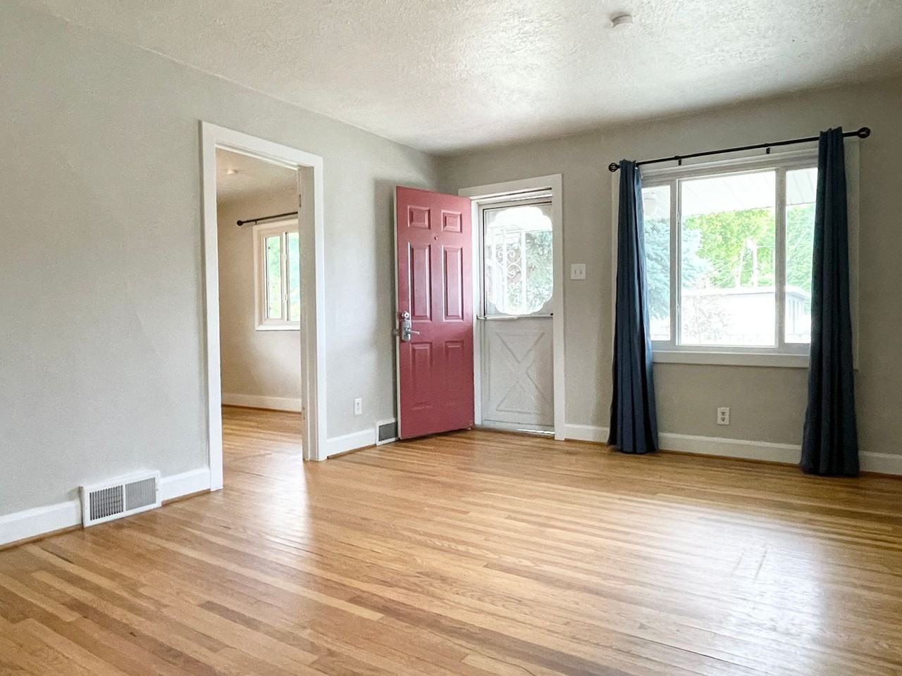 1232 S 300 E - Photo 2 of 20