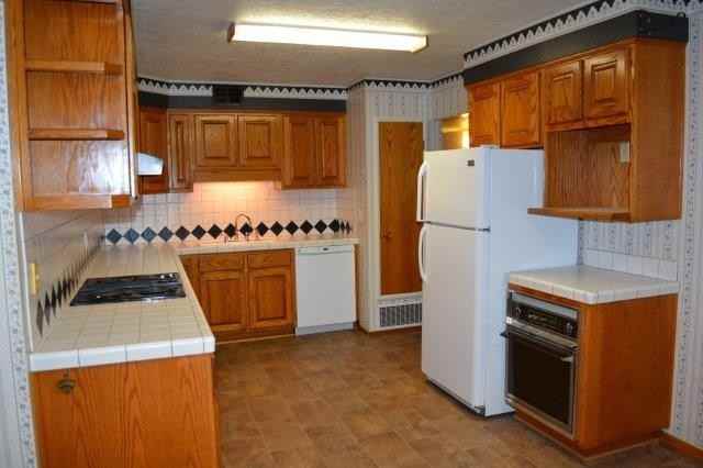 1718 Linton Ave - Photo 2 of 41