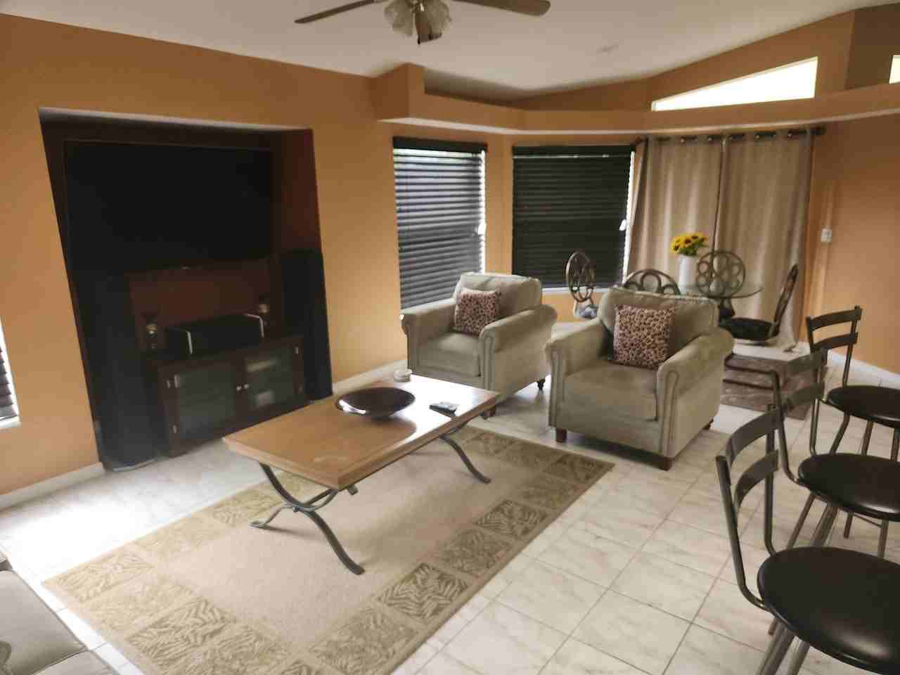 23259 Alaska Ave - Photo 3 of 19