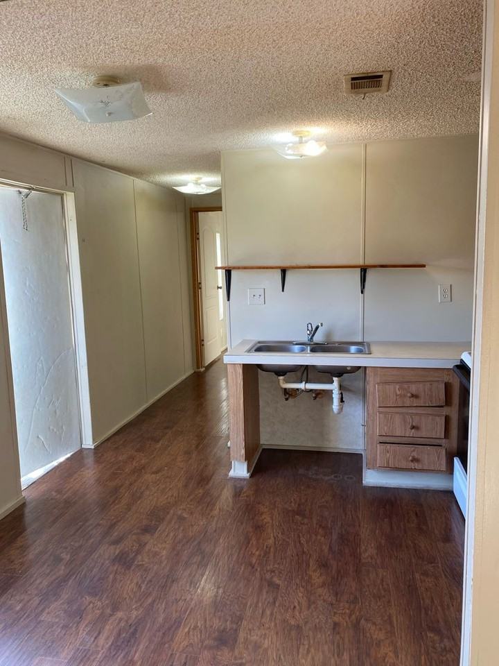 Old Jeanerette Mobile Home Park - Photo 2 of 13