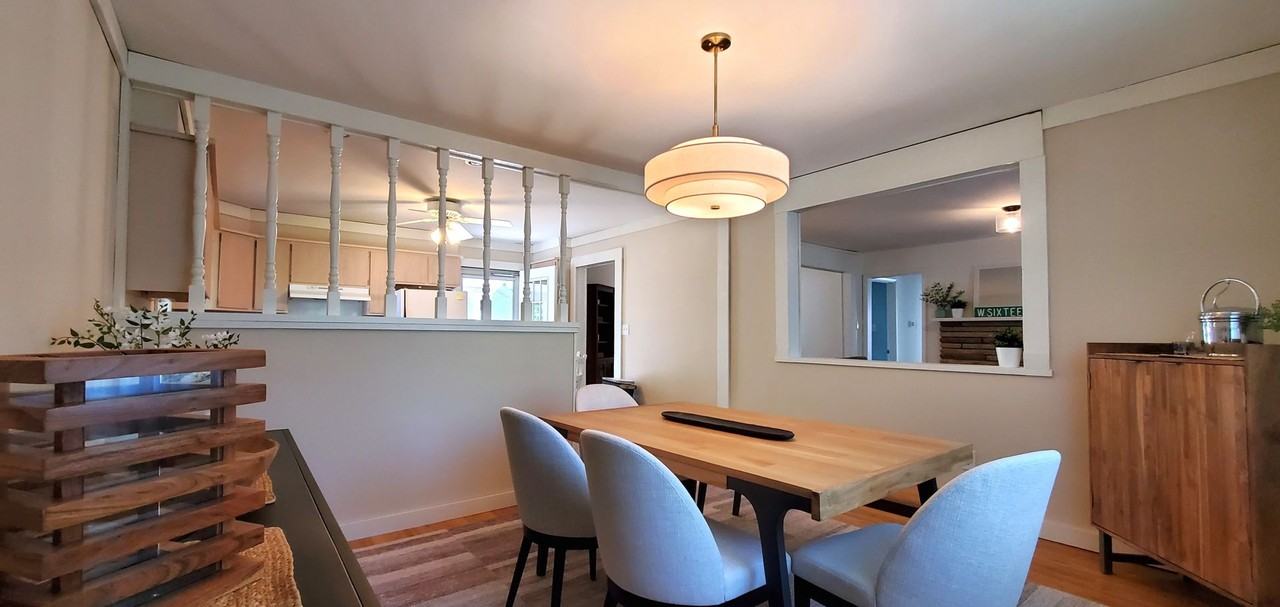 210 W 16th St - Photo 3 of 25