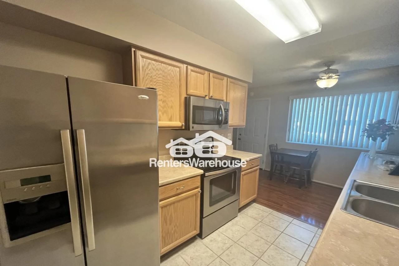 10210 N 96th Ave - Photo 2 of 8