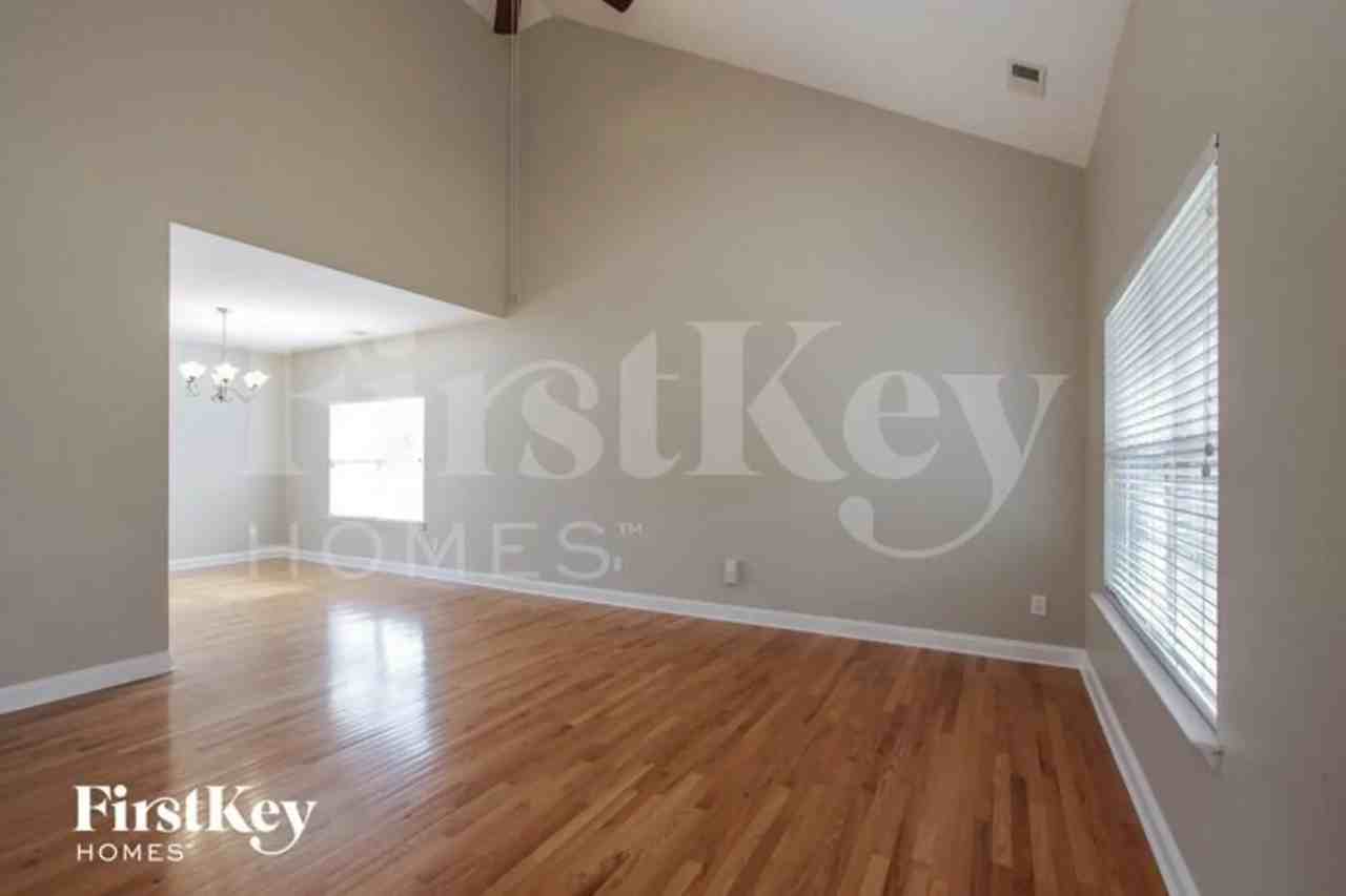 2600 Glyncastle Way - Photo 3 of 15