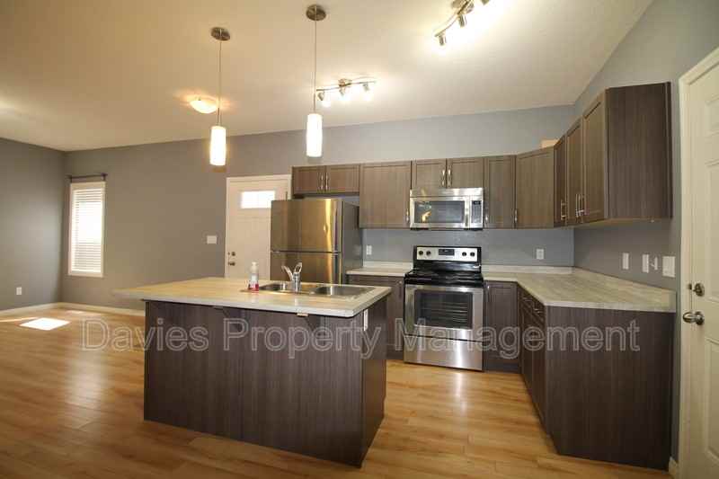 16119 141 St Nw #MAIN - Photo 4 of 14