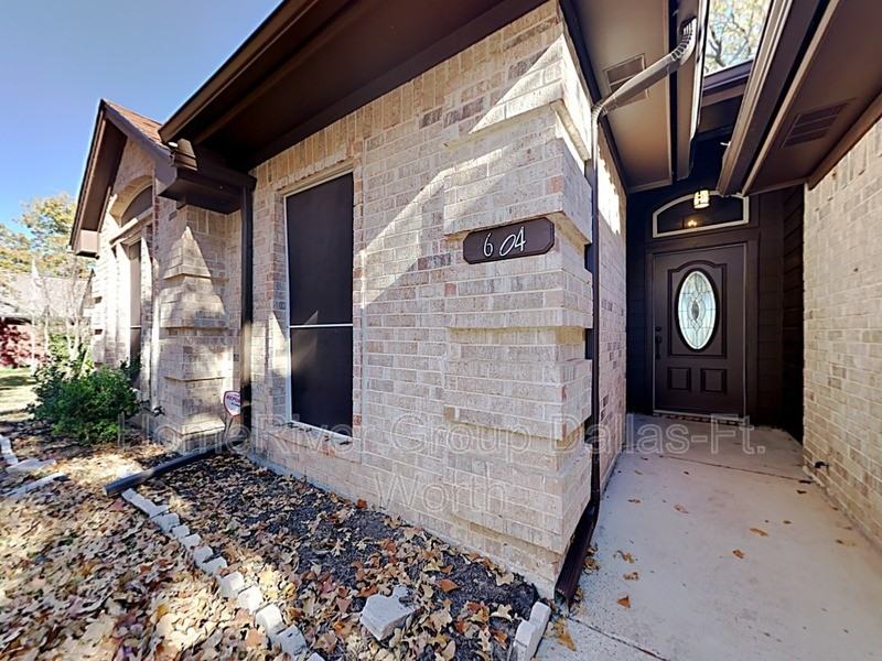604 Inwood Rd - Photo 2 of 34