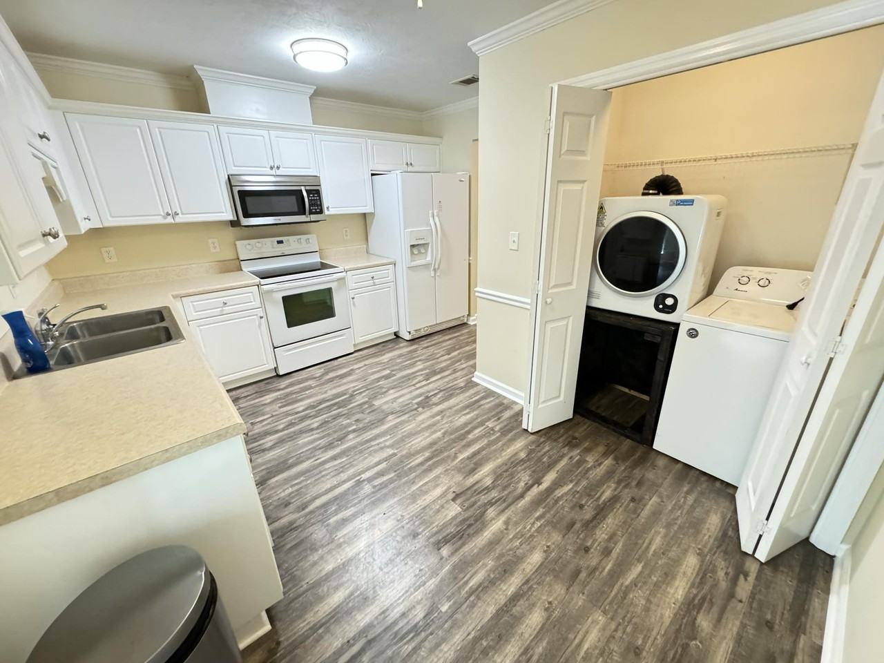 646 Goodale Ln #3 - Photo 3 of 4