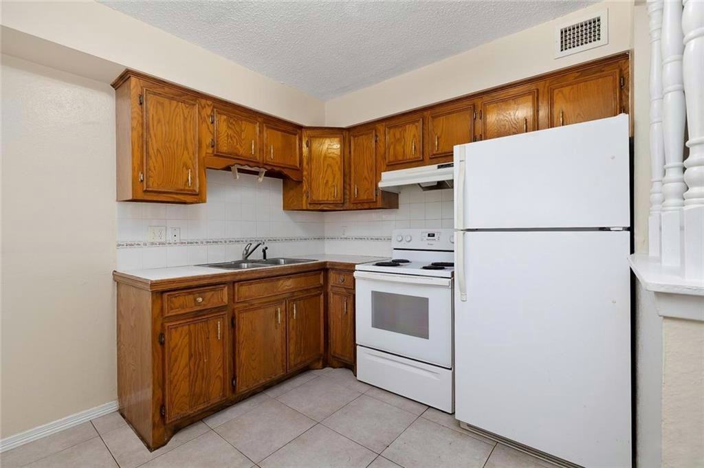 704 Toronto Ave #B1 - Photo 2 of 8