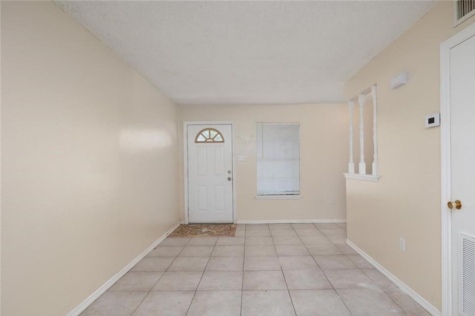 704 Toronto Ave #B1 - Photo 4 of 8