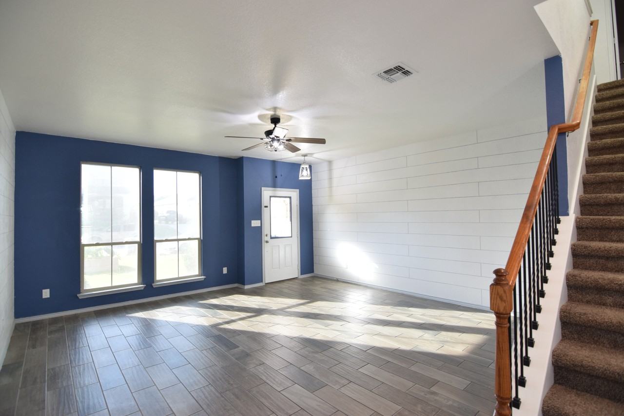 1221 Briscoe Court - Photo 6 of 19