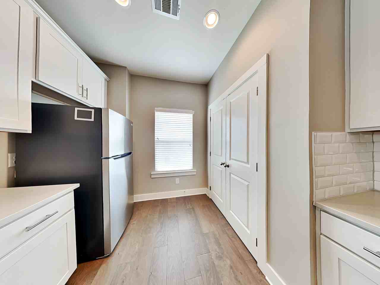 6423 Shalks Crossing Dr - Photo 6 of 20