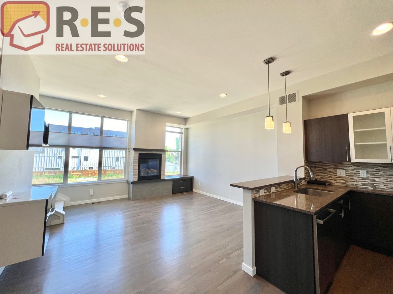 2170 S Josephine St #2 - Photo 4 of 15