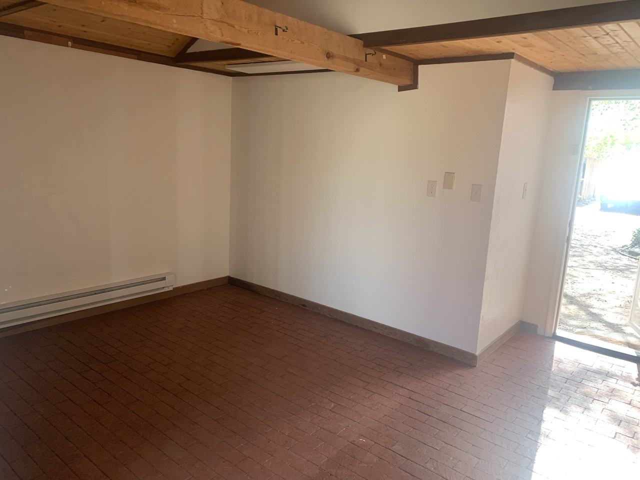 220 Stanford Dr Se - Photo 5 of 10