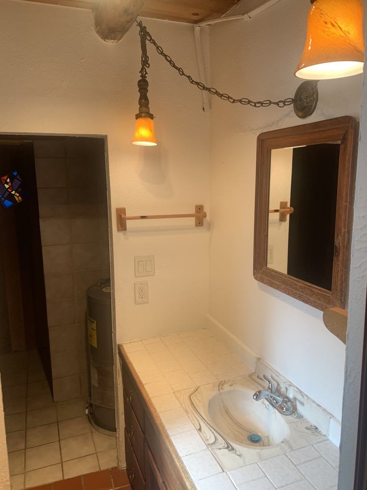 220 Stanford Dr Se - Photo 6 of 10