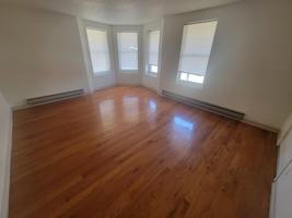 featured image of 600 King St #1