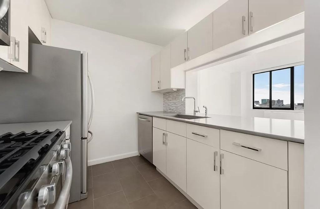 Union Sq S #16O - Photo 3 of 17