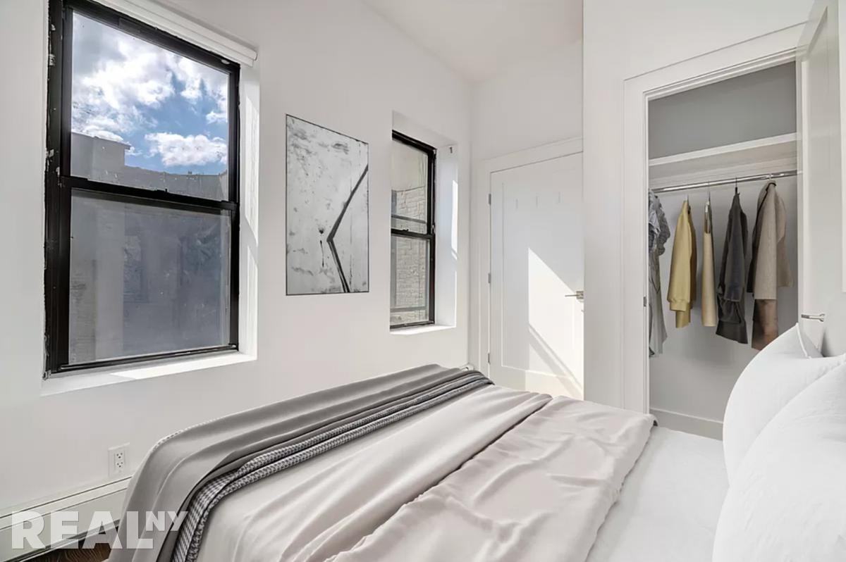 Ridge St #1D - Photo 3 of 8