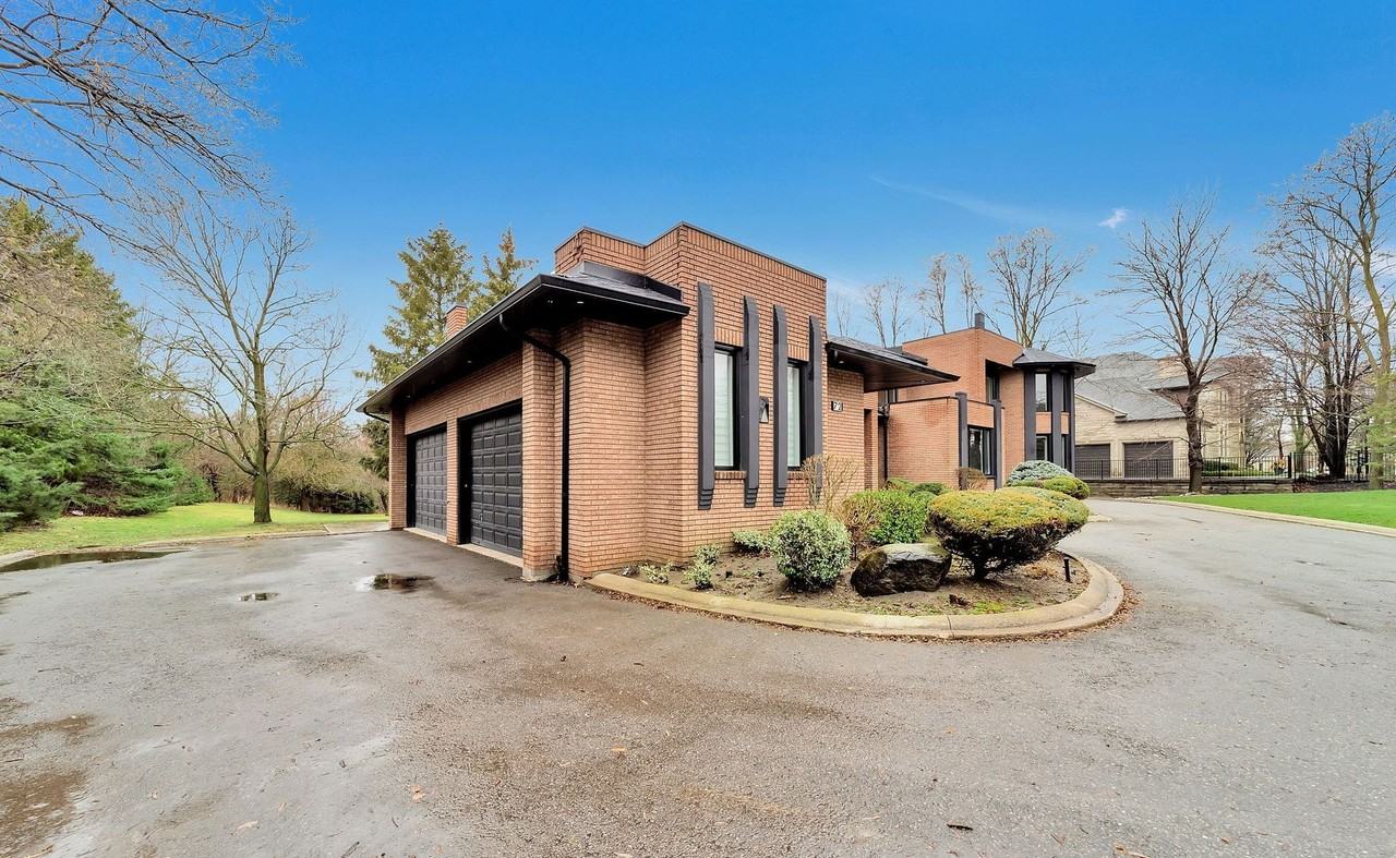 72 Cowan Drive - Photo 2 of 40