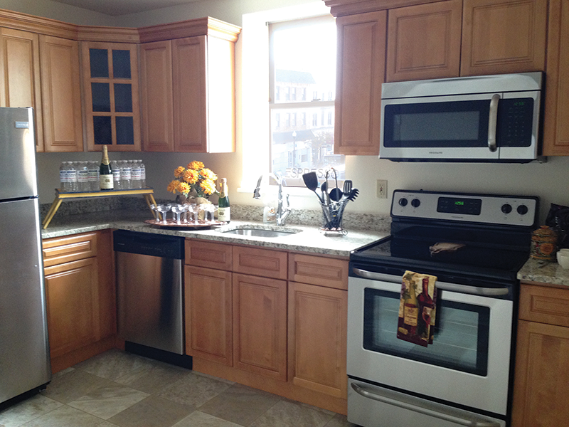 111 East Ridgewood - Photo 5 of 11