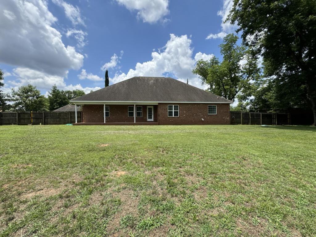204 Mahan Dr - Photo 2 of 32