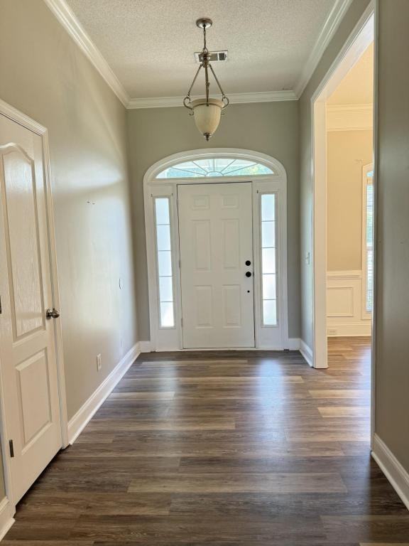 204 Mahan Dr - Photo 4 of 32