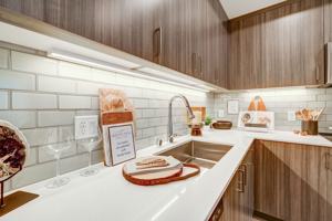 featured image of 4275 W 4th St