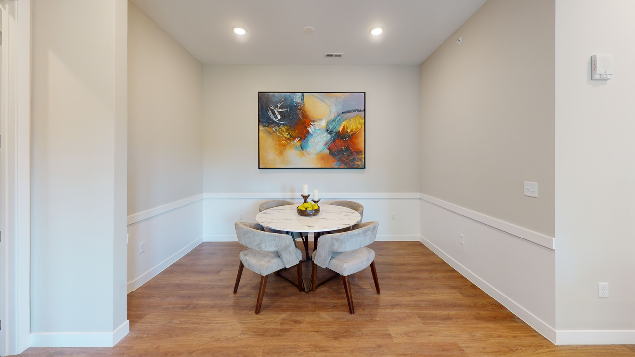 ila Hyde Park - Photo 5 of 50