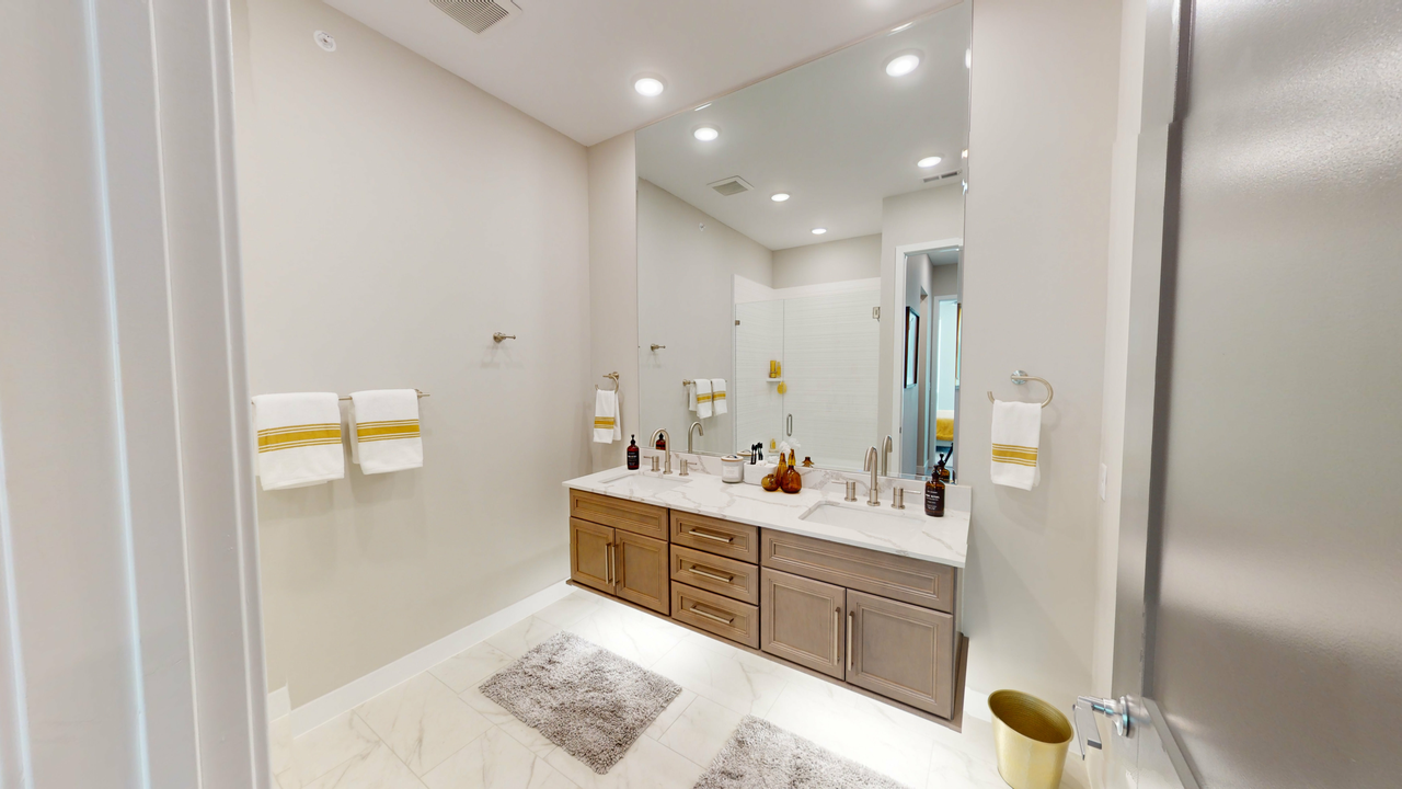 ila Hyde Park - Photo 7 of 50