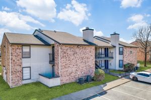 featured image of 1500 N Bluegrove Rd