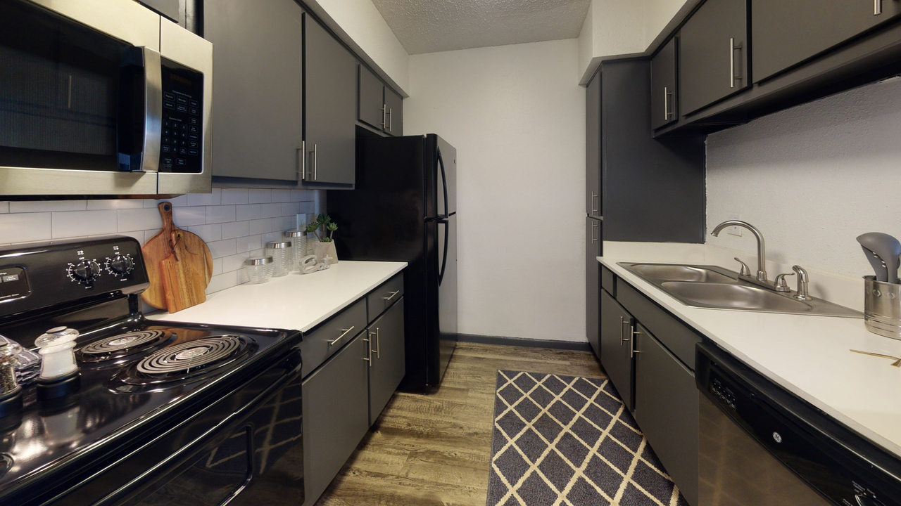 The Everly - Photo 2 of 39