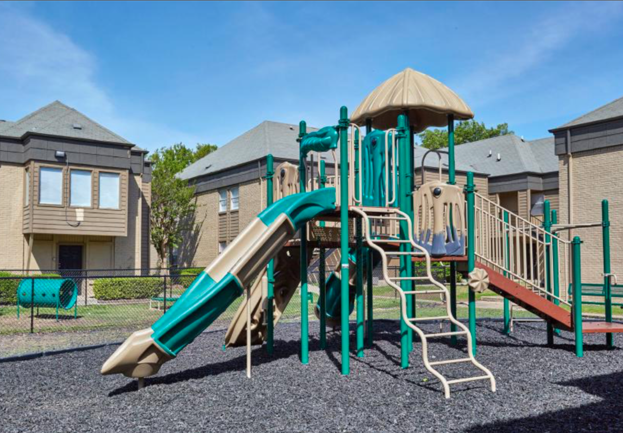 Oasis - Photo 4 of 29