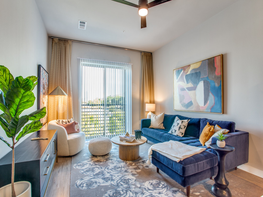 501 W Rosedale St - Photo 3 of 49