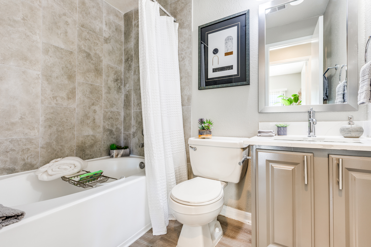 The Pearce on the Lake - Photo 6 of 29