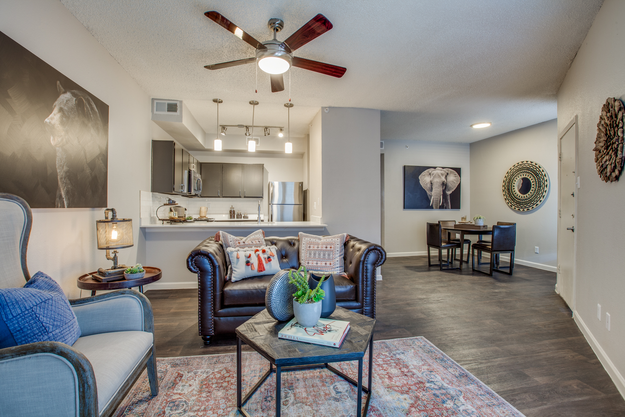 Felix Apartments - Photo 2 of 26