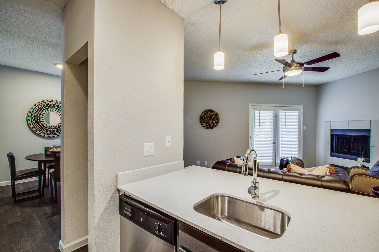 Felix Apartments - Photo 4 of 26