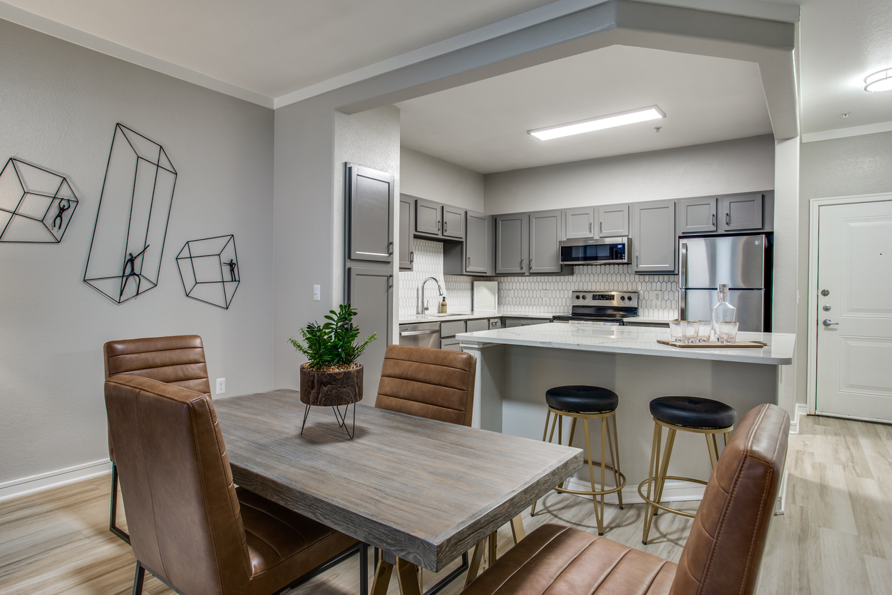 The Franklin at Samuels Ave - Photo 2 of 50