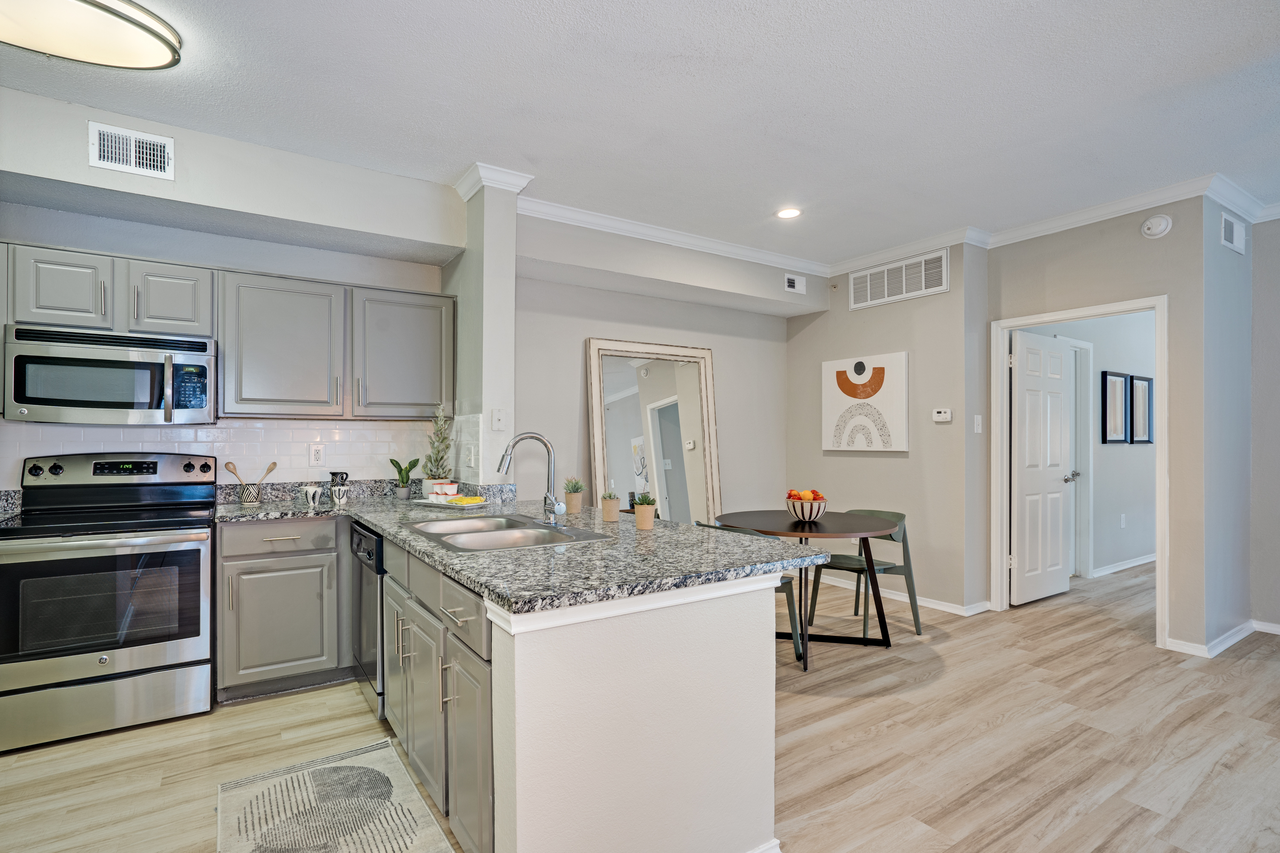 The Lana - Photo 2 of 50