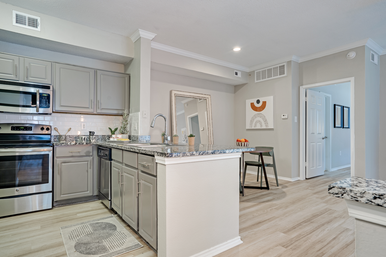 The Lana - Photo 5 of 50