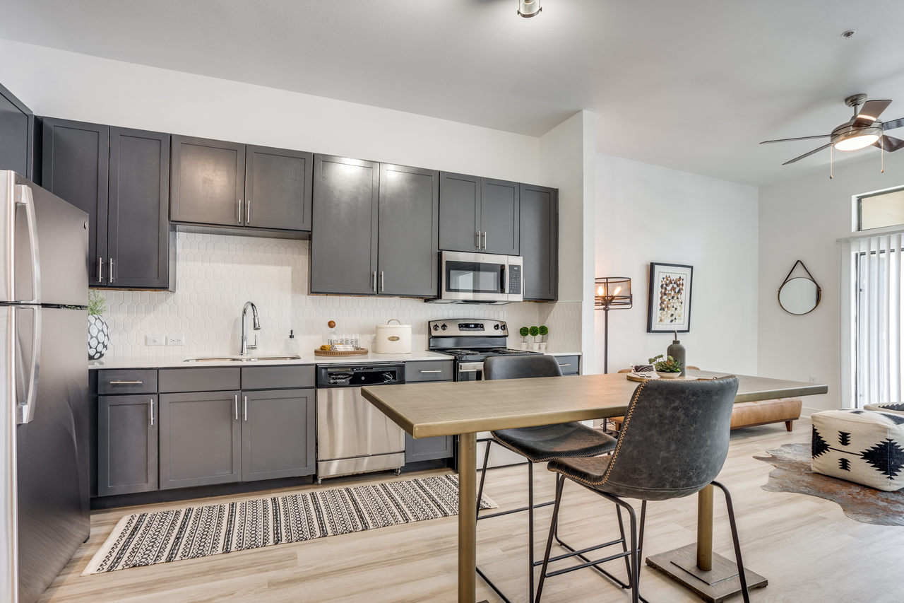 Neo At Midtown - Photo 3 of 29