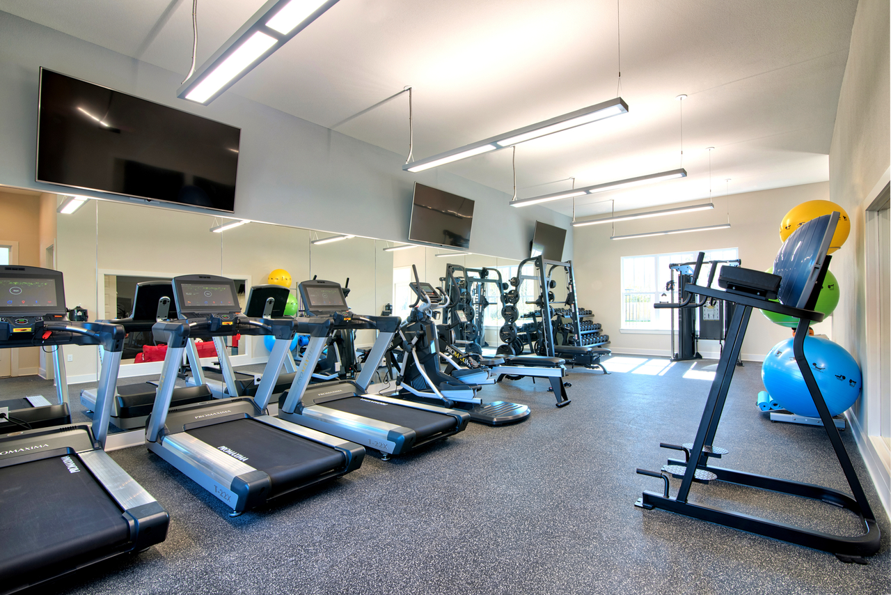 Silver Oaks - Photo 7 of 13